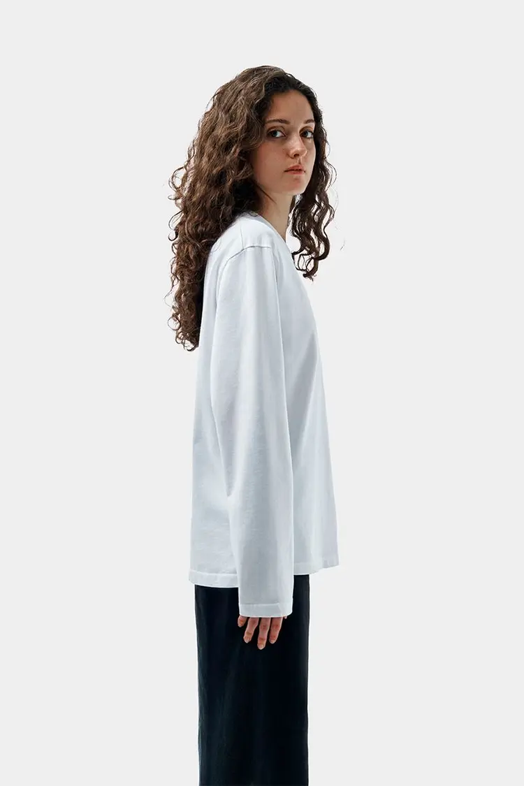 Longsleeve Tee (260 GSM) on model